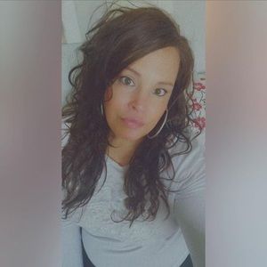 Meet your Posher, Lawana